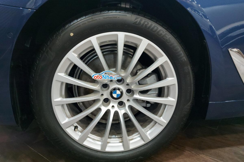 Ảnh của BMW 520i Luxury mới 2021 (LCI) đủ màu, giao ngay!