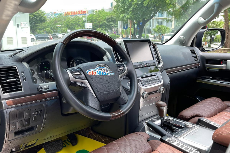Ảnh của Toyota Land Cruiser V8 VX 5.7L Model 2016 nhập Mỹ