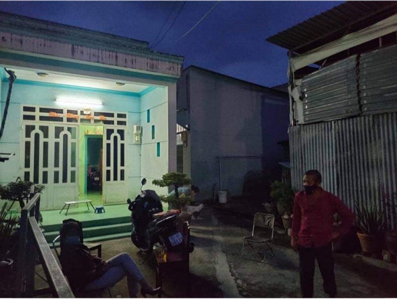 Ảnh của Chủ thở oxy cần bán gấp nhà phường long trường quận 9, 200m2, 7.6 tỷ.
