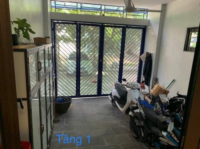 Ảnh của Ngọc thụy-sổ phân lô - ngõ ô tô - sân quảng trường trước cửa - nhà đẹp diện tích 67m2, 5 tầng, 4m mặt tiền, giá 7 tỷ