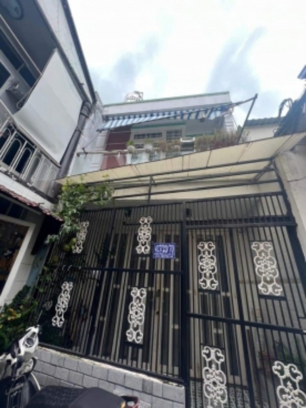 Ảnh của Bán căn nhà đẹp giá tốt, đối diện ngay UBND quận GV Quang Trung P10. Hẻm 3m khu dân cư hiền