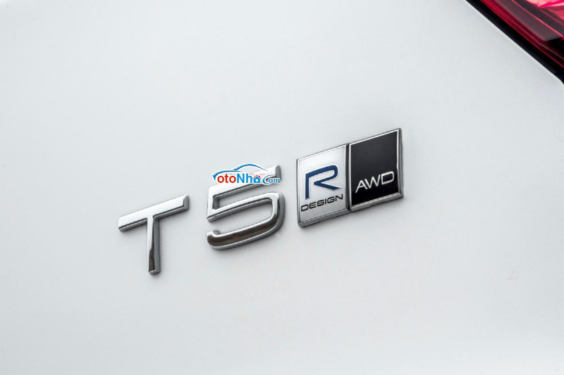 Ảnh của Volvo XC40 T5 R-Design 2022