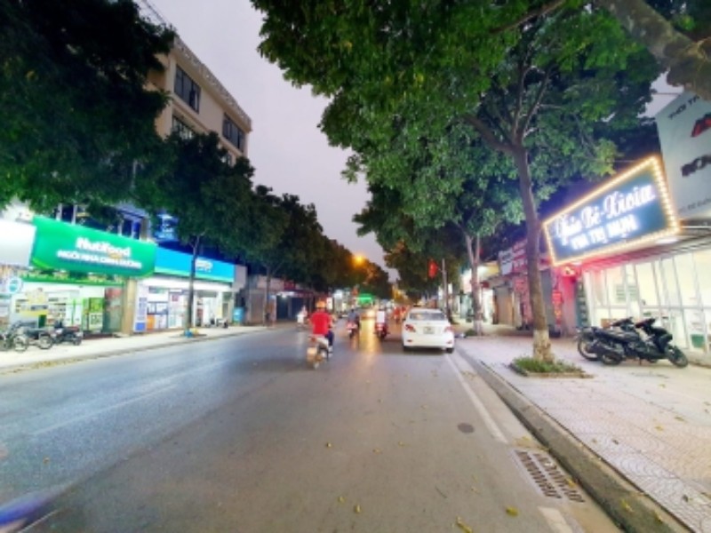 Ảnh của Nhà mặt phố Thạch Bàn-Long Biên, 80m x 4tầng, vỉa hè đá bóng, mặt tiền rộng, full thổ cư, kinh doanh đắc địa
