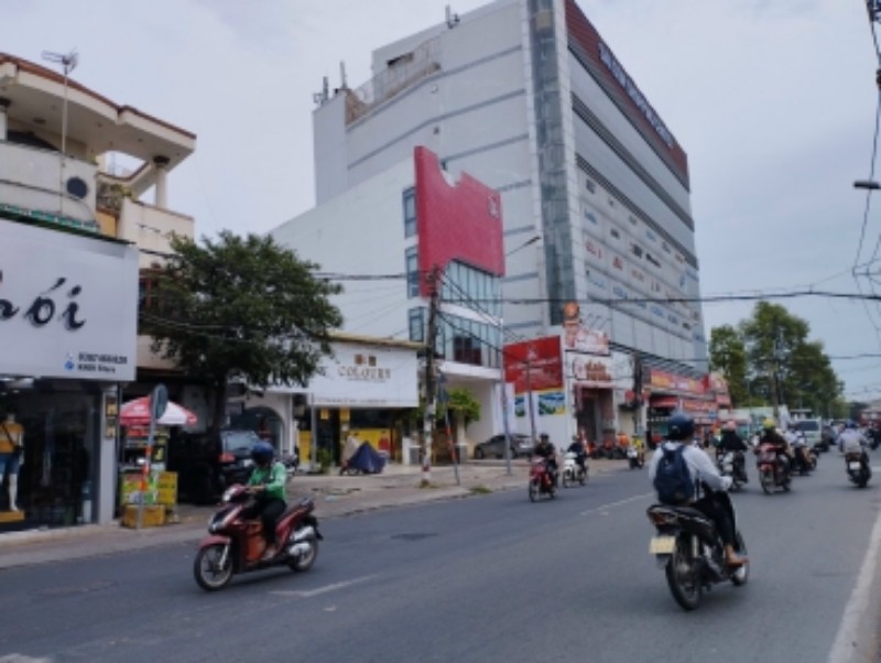 Picture of Bán nhà 3 lầu Mặt tiền đường Võ Văn Ngân, P. Linh Chiểu Thủ Đức, dt 240m2