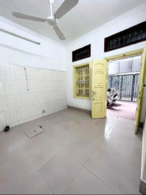 Picture of Cần bán nhà ngõ 213 Giáp Nhất, lô góc thoáng đẹp, ô tô đỗ cửa 70m2 mặt tiền 8m giá 7.5 tỷ.