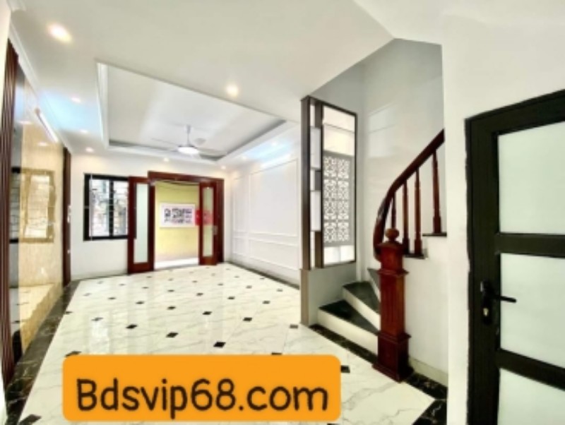 Ảnh của Bán nhà đẹp nội thất xịn sò vài bước chân ra phố Lê Văn Lương 30m2, 6 tầng giá 4.95 tỷ