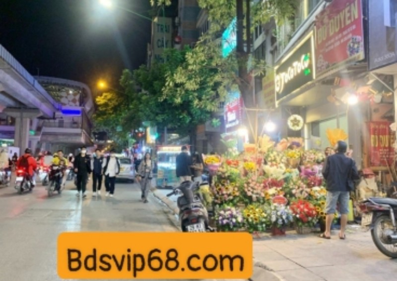 Ảnh của Cần bán siêu phẩm nhà mặt phố giá bình dân, mặt đường Nguyễn Trãi 64m2, 11.5 tỷ