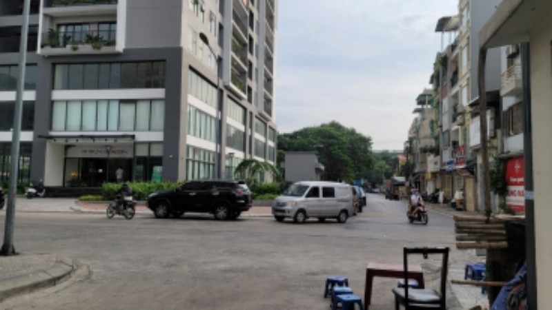 Ảnh của Bán nhà Nguyễn Văn Cừ, Long Biên, 70m x 4 tầng, ô tô, 2 thoáng, 10 tỷ 3