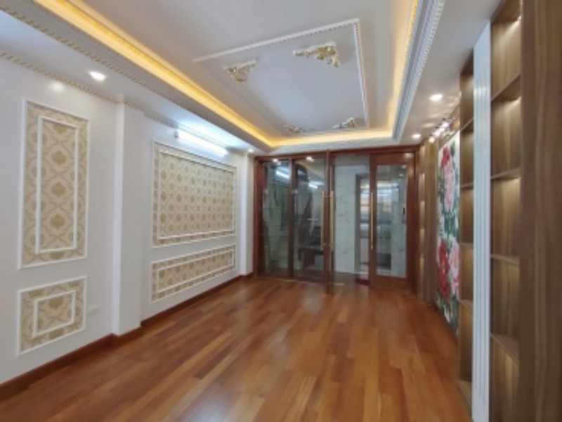 Ảnh của Bán nhà mặt phố Yên Lạc, thang máy, tiện kinh doanh, 7 tầng 51m2 giá 15.2 tỷ