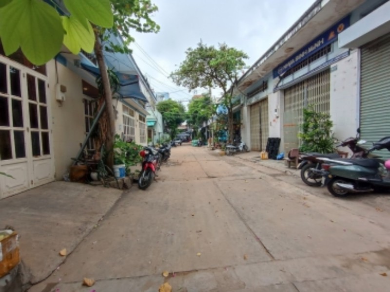 Ảnh của Bán nhà DT 70m2, đường Luỹ Bán Bích, Tân Phú, HCM