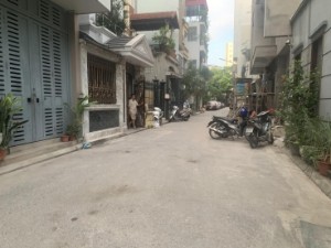 Ảnh của nhà đẹp Nguyễn Văn Cừ, 70m x 5tầng, trung tâm Gia Thuỵ, gara, ôtô tránh